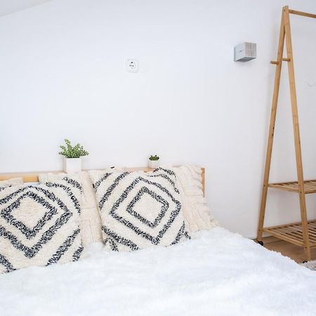 Sziklai Apartman ヴェスプレーム エクステリア 写真