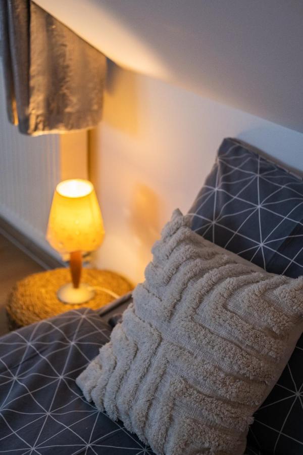 Sziklai Apartman ヴェスプレーム エクステリア 写真