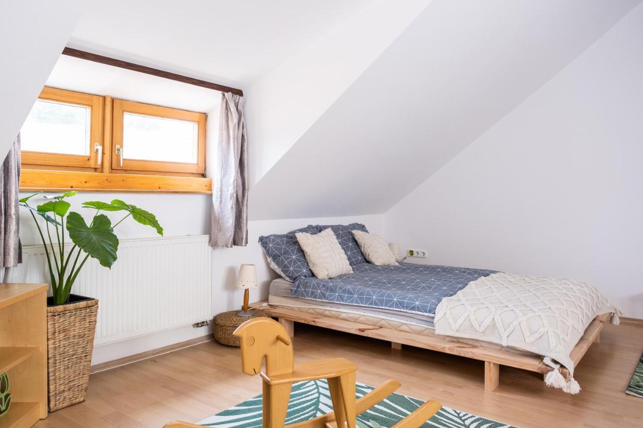 Sziklai Apartman ヴェスプレーム エクステリア 写真
