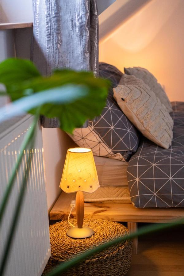 Sziklai Apartman ヴェスプレーム エクステリア 写真