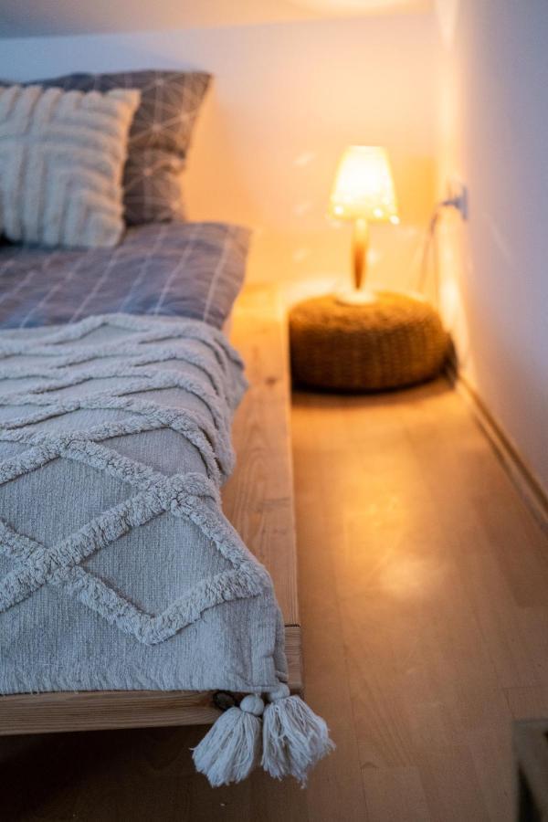 Sziklai Apartman ヴェスプレーム エクステリア 写真