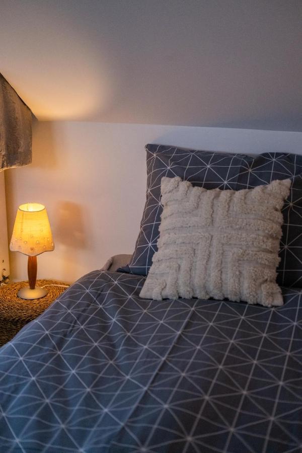 Sziklai Apartman ヴェスプレーム エクステリア 写真